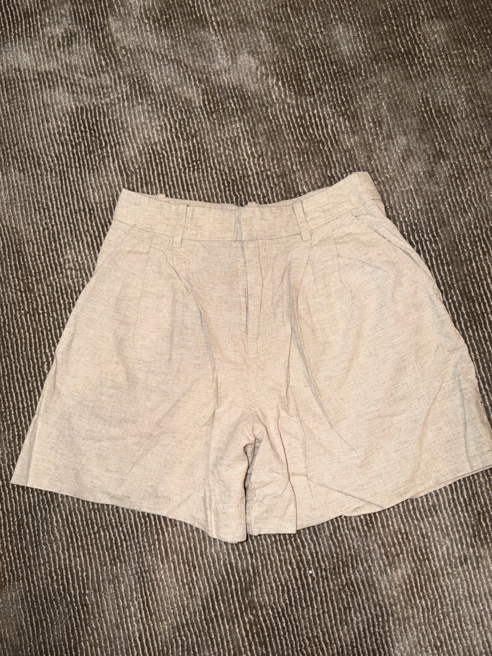 GAP Women's Light Beige Tailored High-Waist Shorts
